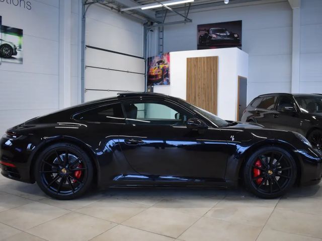 Porsche 911 4 Carrera Coupé S