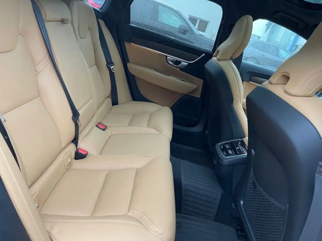 Volvo V90 Dark Ultimate