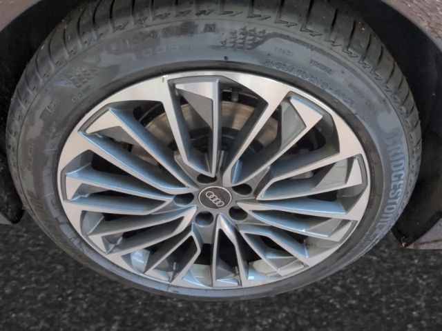 Audi A6 Avant Quattro S-Line S-Tronic