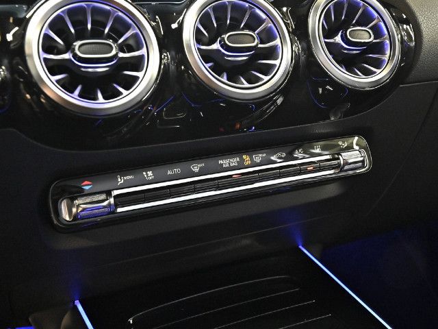 Mercedes-Benz EQA 300 4MATIC