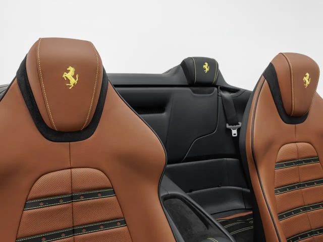 Ferrari Roma Spider