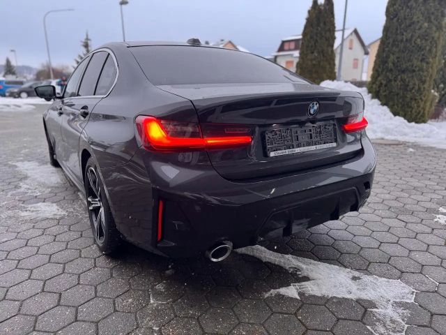 BMW 320 320d M-Sport Sedan xDrive