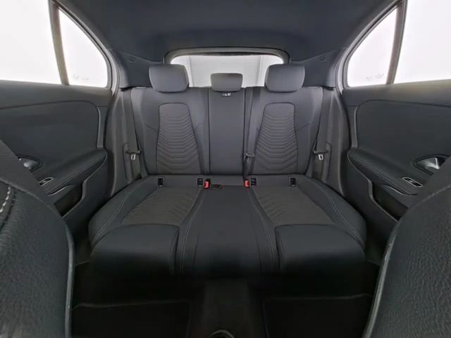 Mercedes-Benz A 180 Hatchback Progressive