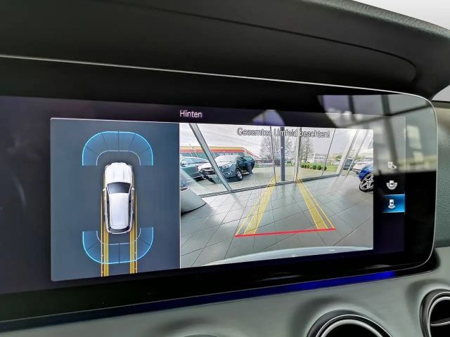 Mercedes-Benz E 220 AVANTGARDE E 220 d Estate