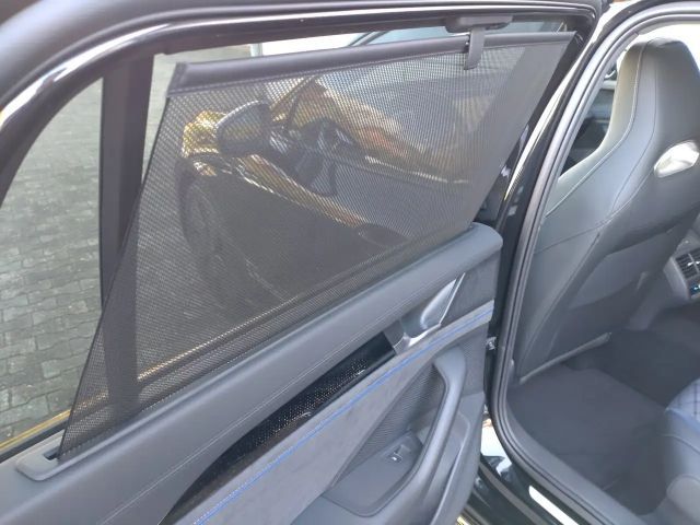 Volkswagen Passat 1.5 eTSI R-Line Variant