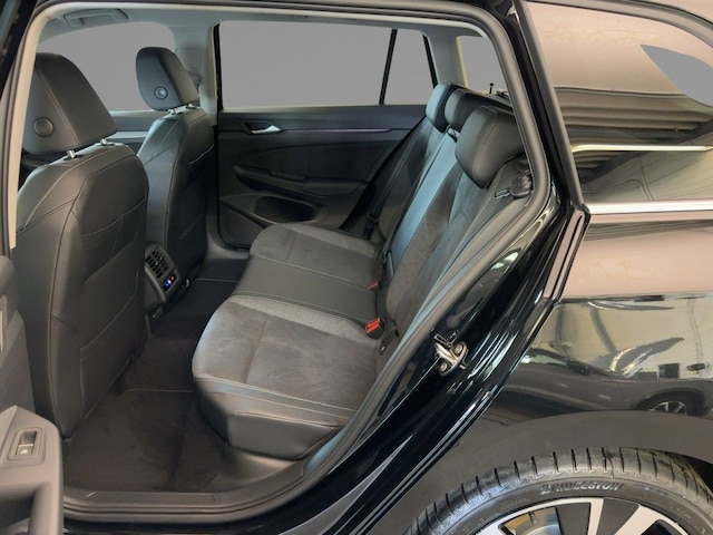 Volkswagen Golf DSG Style Variant