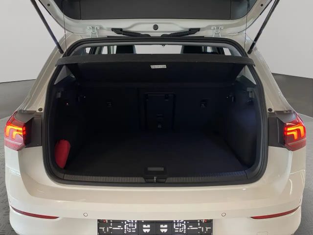 Volkswagen Golf 1.5 TSI BMT Golf VIII