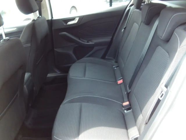 Ford Focus Titanium Wagon