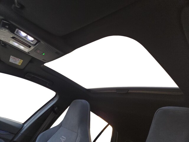 Volkswagen Golf 1.5 eTSI DSG Golf VIII R-Line