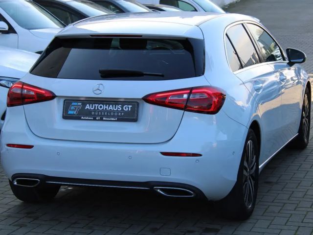Mercedes-Benz A 180 /Sitzhzg/Kamera/Navi/Spur/Tempomat/AHK