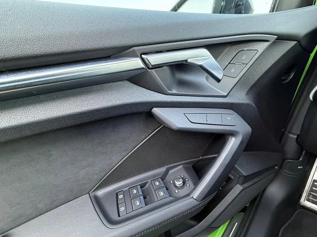 Audi RS3 Quattro S-Tronic Sedan