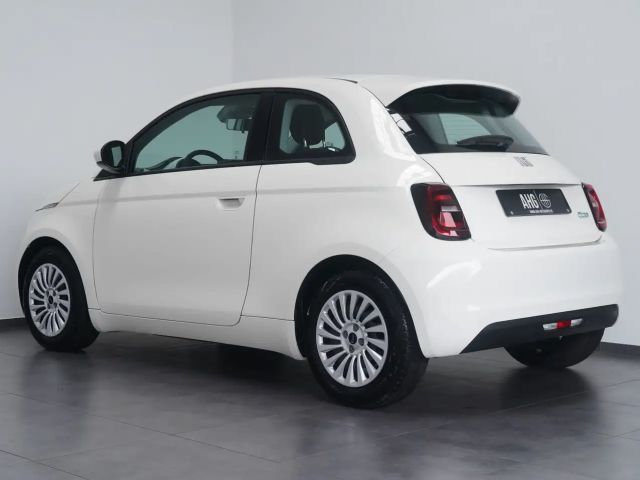 Fiat 500e 87KW/42kWh/DC-LADEN/CARPLAY/DAB/SOH