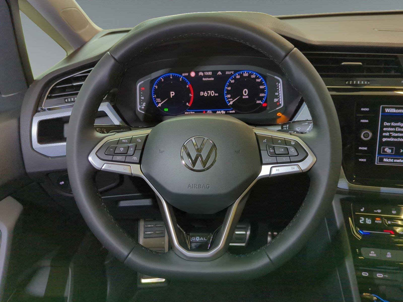 Volkswagen Touran 1.5 TSI DSG R-Line