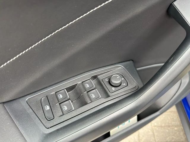 Volkswagen T-Roc IQ.Drive R-Line Style