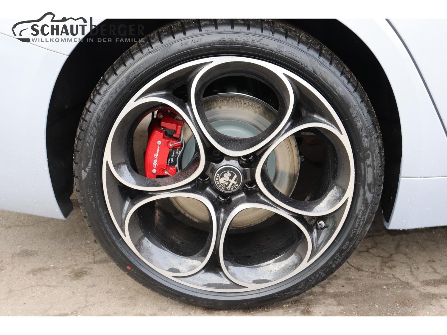 Alfa Romeo Giulia Q4 Veloce