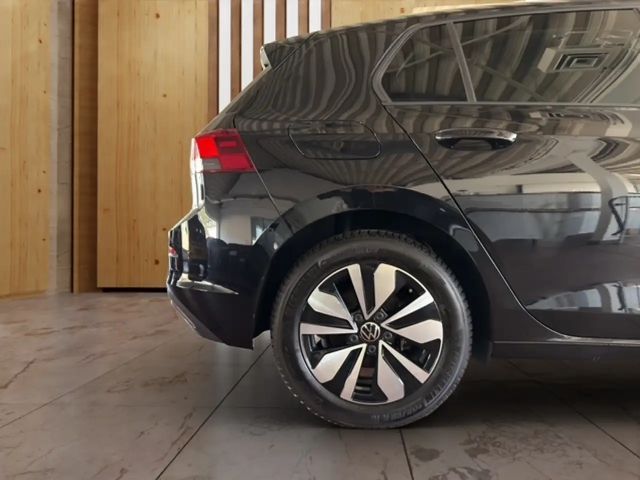 Volkswagen Golf 1.5 TSI Golf VIII Move