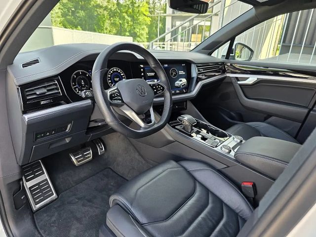 Volkswagen Touareg 4Motion R-Line