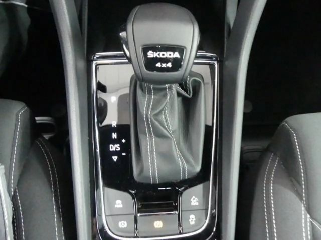 Skoda Karoq 2.0 TSI 4x4 Sportline