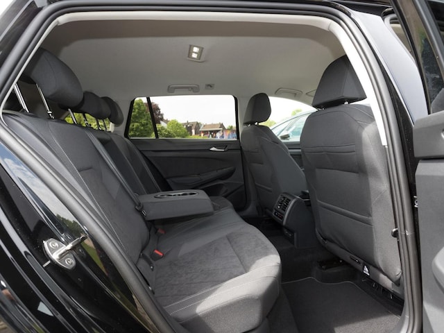 Volkswagen Golf 2.0 TDI DSG Style Variant