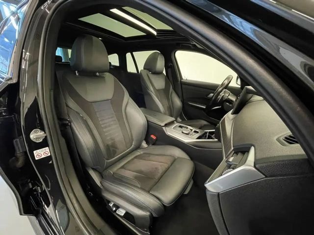 BMW 330 330e M-Sport Touring xDrive