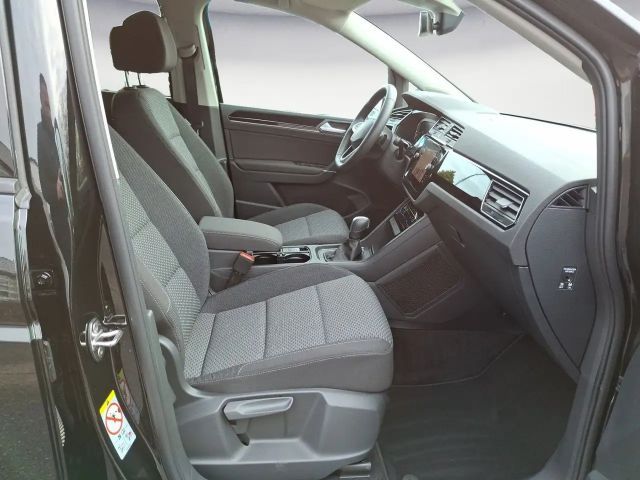 Volkswagen Touran DSG IQ.Drive R-Line