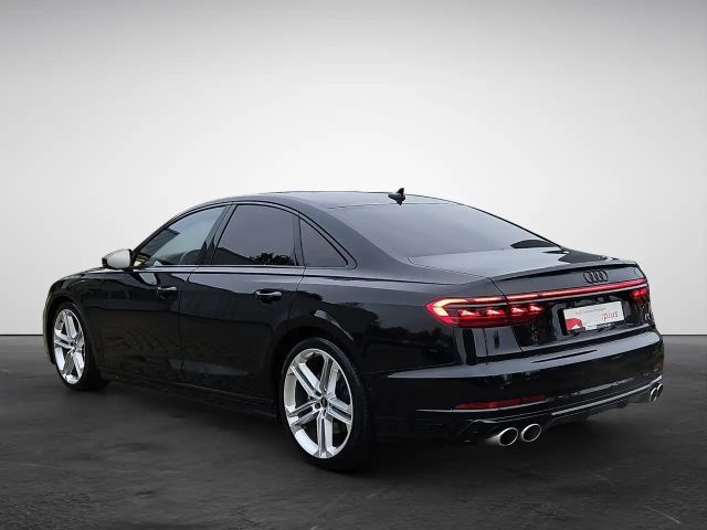 Audi S8 Quattro