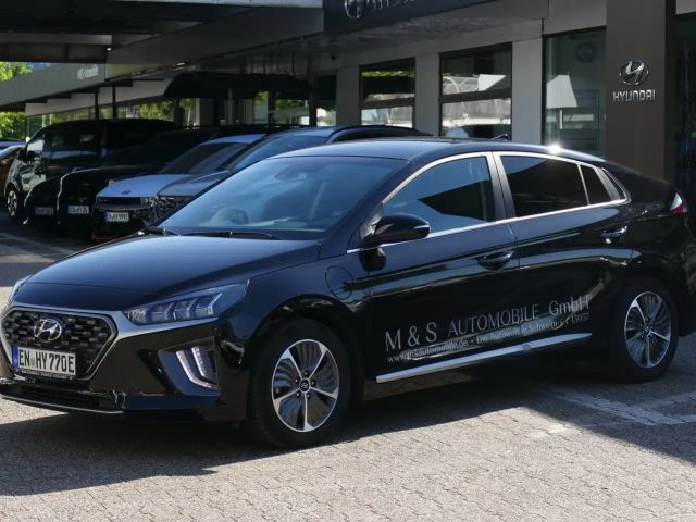 Hyundai Ioniq 1.6 Hybrid Plug-in Style