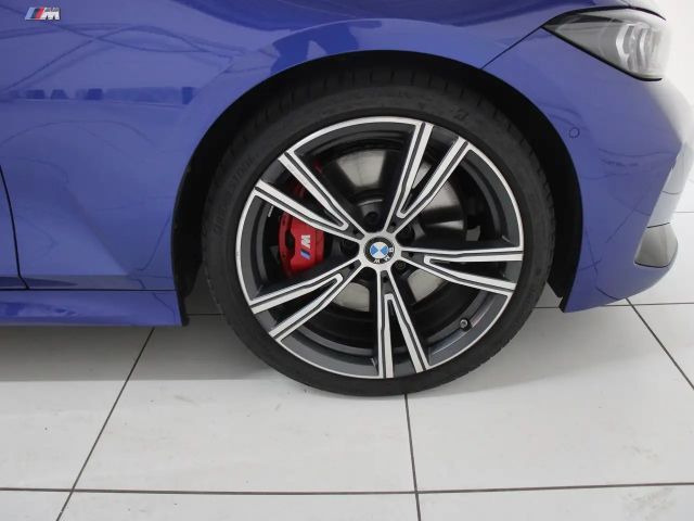 BMW 320 320i M-Sport Sedan