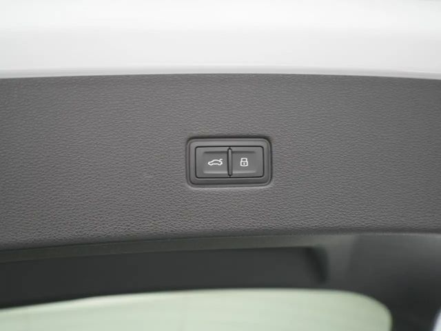 Audi RS Q8 305 KMH MATRIX LUFT KERAMIK CARBON RAUT