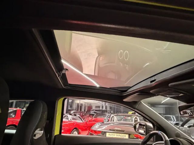 Abarth 500e Scorpinoissima