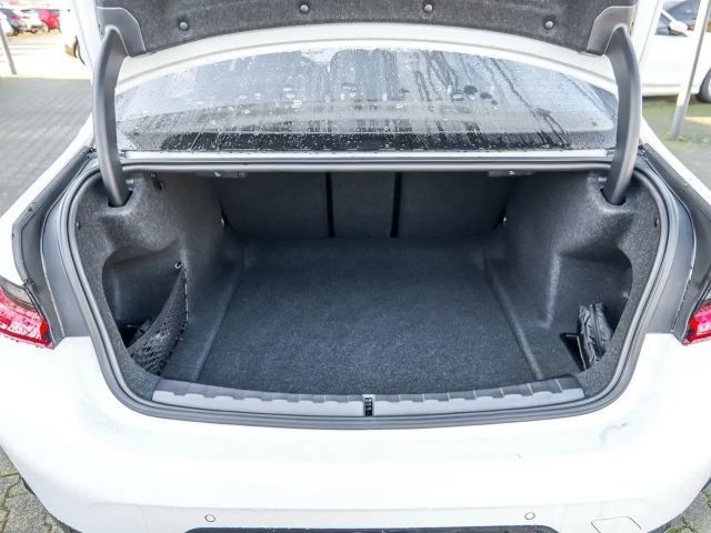 BMW 318 318d M-Sport Sedan