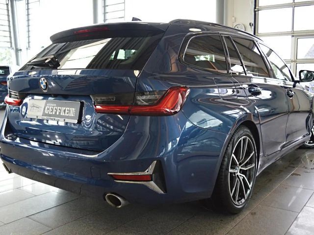 BMW 330 330i Luxury Line Touring