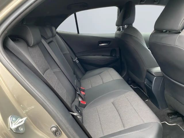 Toyota Corolla Hybride Team D