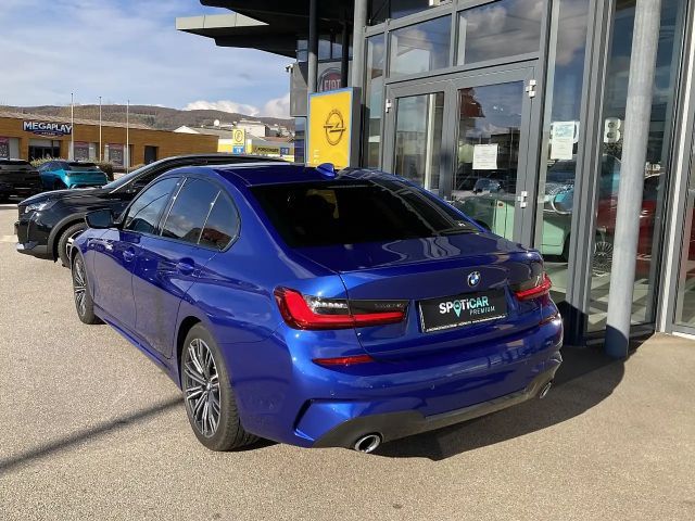 BMW 320 320d M-Sport Sedan