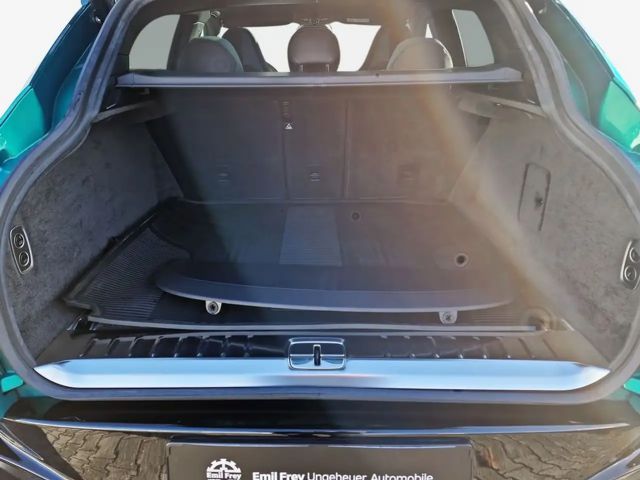 Aston Martin DBX 707