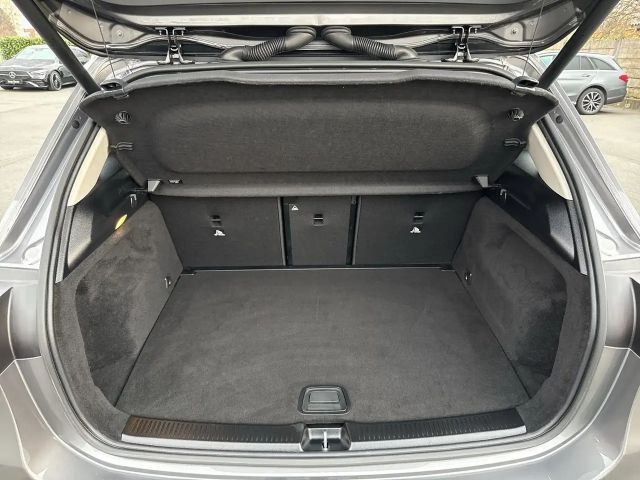 Mercedes-Benz B 180 B 180 d Sedan