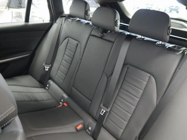 BMW 330 330i M-Sport Touring xDrive