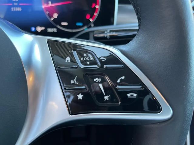 Mercedes-Benz C 180 AVANTGARDE Sedan