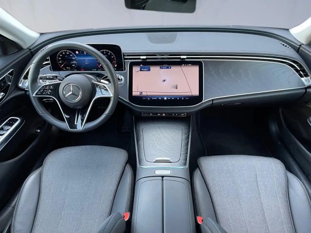 Mercedes-Benz E 200 AVANTGARDE Estate