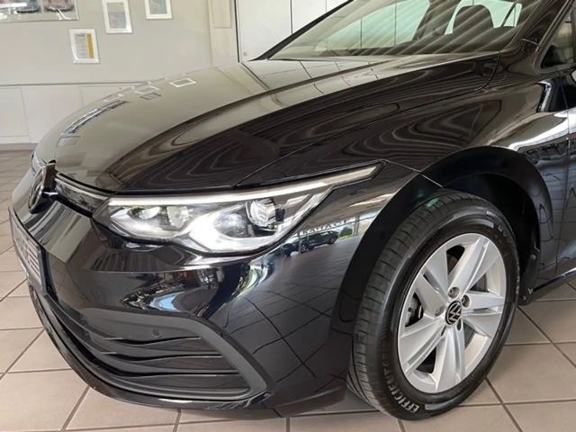 Volkswagen Golf Life Variant