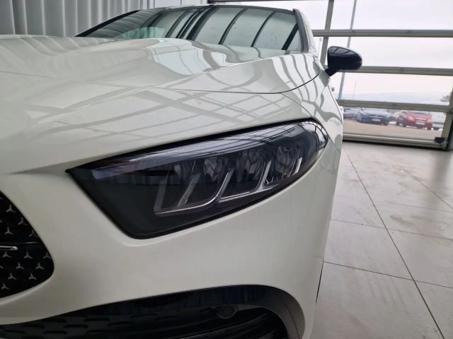 Mercedes-Benz A 180 AMG Line Hatchback