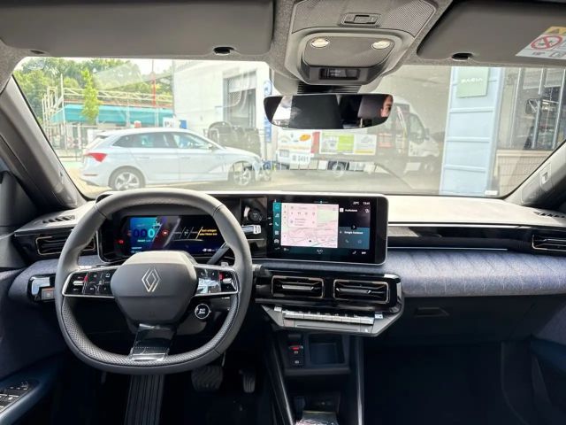 Renault 4 Comfort E-Tech Techno