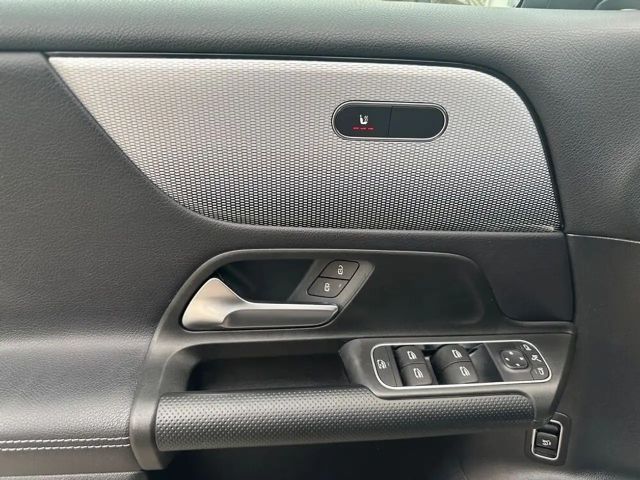 Mercedes-Benz GLB 200 Advantage GLB 200 d