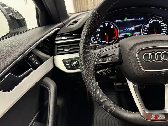 Audi A4 40 TFSI Avant Quattro S-Tronic