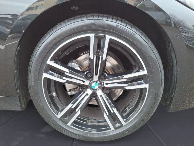 BMW 320 320i M-Sport Sedan xDrive