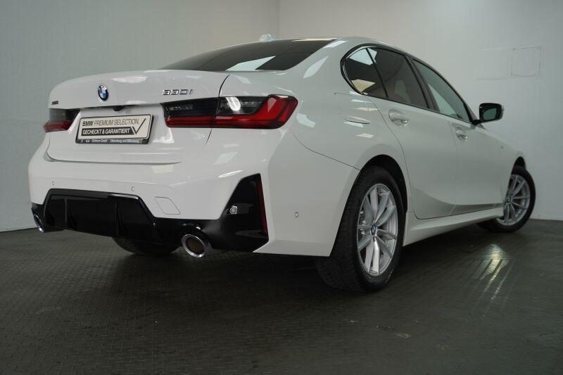 BMW 330 330i Sedan xDrive