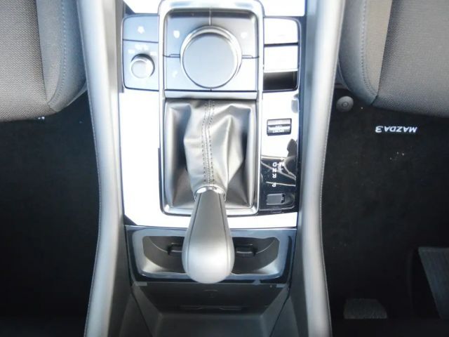 Mazda 3 Benzin 140PS 6AG Centre-Line Navi PDC SHZ