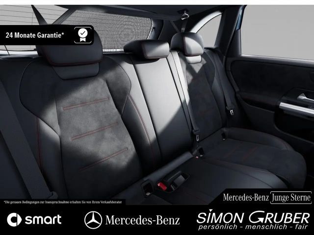 Mercedes-Benz B 200 AMG Line Sedan