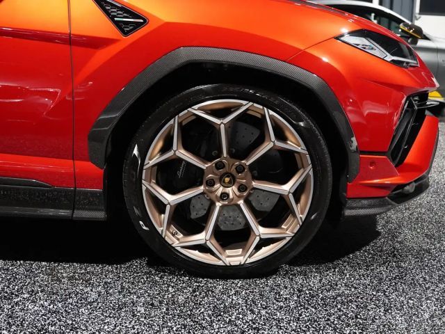 Lamborghini Urus Performante