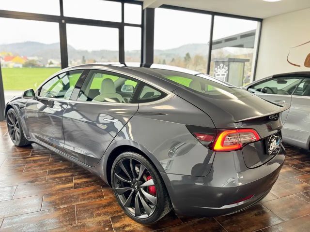 Tesla Model 3 Performance